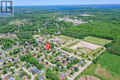 32 Bonaventure Place Penetanguishene ON L9M 1J3