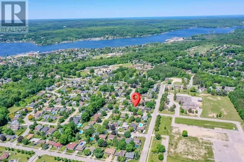 32 Bonaventure Place Penetanguishene ON L9M 1J3