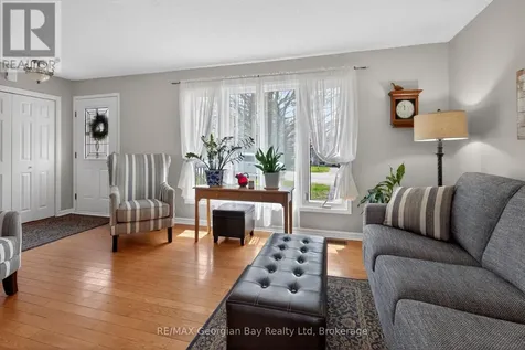 32 Bonaventure Place Penetanguishene ON L9M 1J3