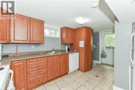 166 Elgin Crescent Waterloo ON N2J 2S6
