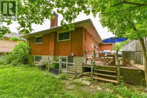 166 Elgin Crescent Waterloo ON N2J 2S6