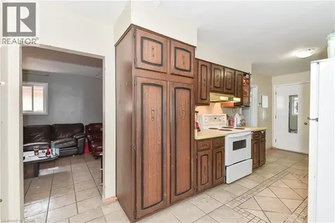 166 Elgin Crescent Waterloo ON N2J 2S6