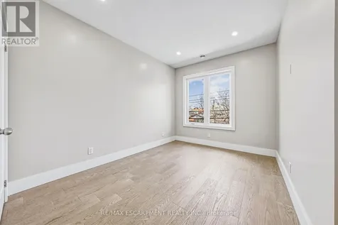 68 Vansitmart Avenue Hamilton (homeside) ON L8H 3A5