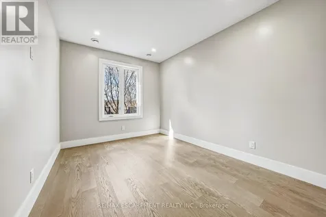 68 Vansitmart Avenue Hamilton (homeside) ON L8H 3A5