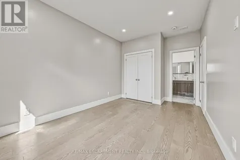 68 Vansitmart Avenue Hamilton (homeside) ON L8H 3A5