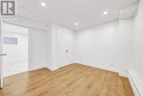 68 Vansitmart Avenue Hamilton (homeside) ON L8H 3A5