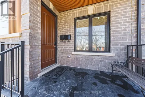 68 Vansitmart Avenue Hamilton (homeside) ON L8H 3A5