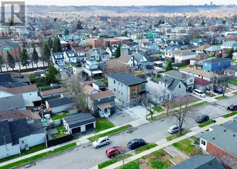 68 Vansitmart Avenue Hamilton (homeside) ON L8H 3A5