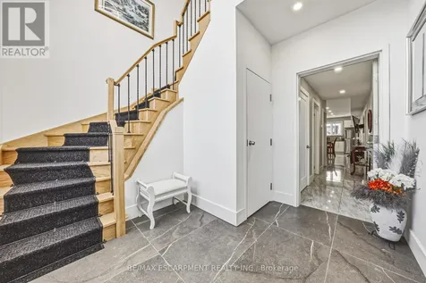 68 Vansitmart Avenue Hamilton (homeside) ON L8H 3A5