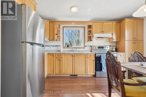 27 Trillium Beach Drive Pvt Drive Puslinch ON N0B 2J0