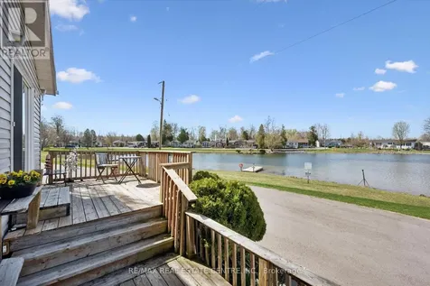 27 Trillium Beach Drive Pvt Drive Puslinch ON N0B 2J0