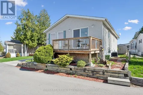 27 Trillium Beach Drive Pvt Drive Puslinch ON N0B 2J0