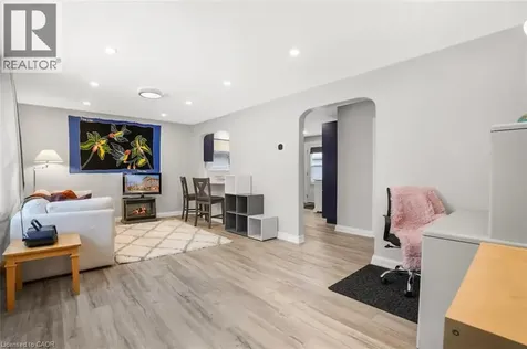 102 Kribs Street Cambridge ON N3C 3N5