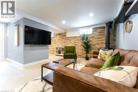 102 Kribs Street Cambridge ON N3C 3N5