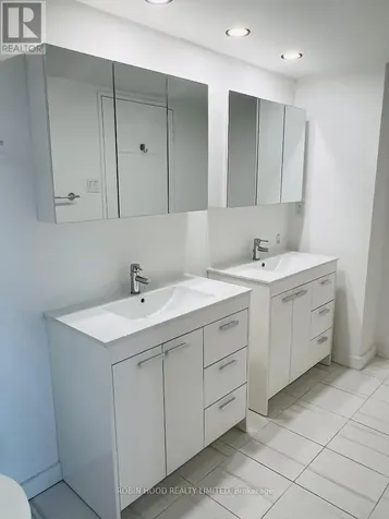 530 Laurier Avenue West Ottawa ON K1R 7T1