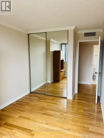 530 Laurier Avenue West Ottawa ON K1R 7T1