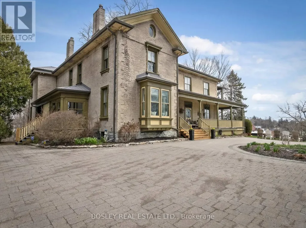 47 Pine Street South Port Hope ON L1A 3E6