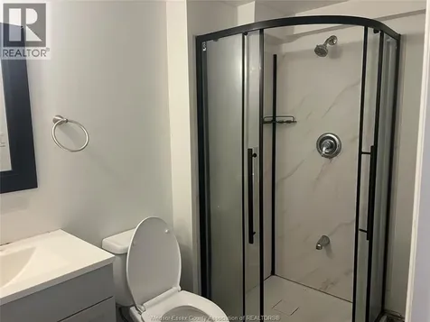 1550 Roxborough Boulevard Windsor ON N9B 3H3