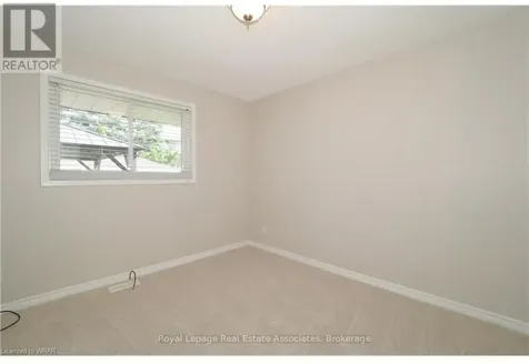 86 Overlea Crescent Kitchener ON N2M 5A9