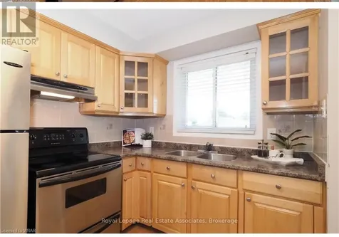 86 Overlea Crescent Kitchener ON N2M 5A9