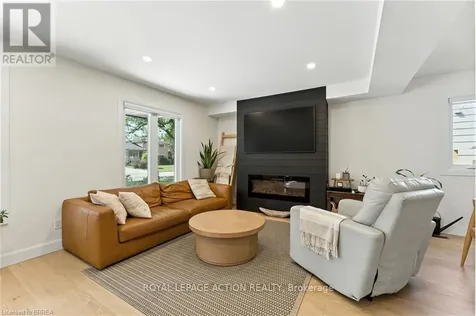37 Barnes Avenue Brantford ON N3R 4Y9