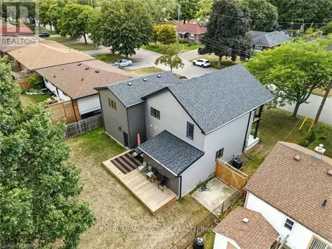 37 Barnes Avenue Brantford ON N3R 4Y9