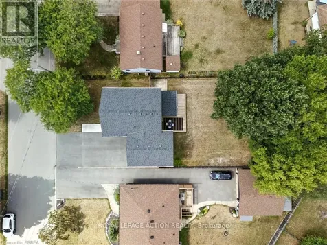37 Barnes Avenue Brantford ON N3R 4Y9