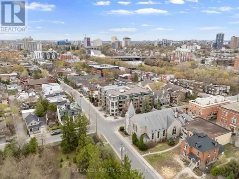 295 Mackay Street Ottawa ON K1M 2B7