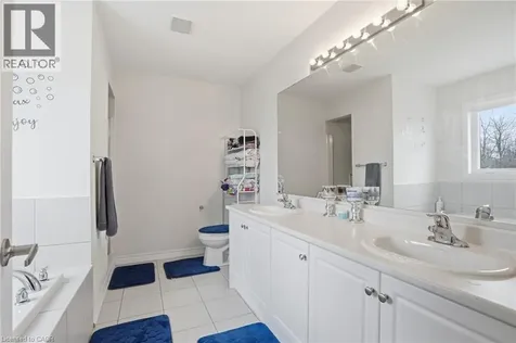 125 Tumblewood Place Welland ON L3B 0J3