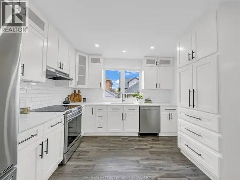 1219 Elsmere Avenue Windsor ON N9A 2B1