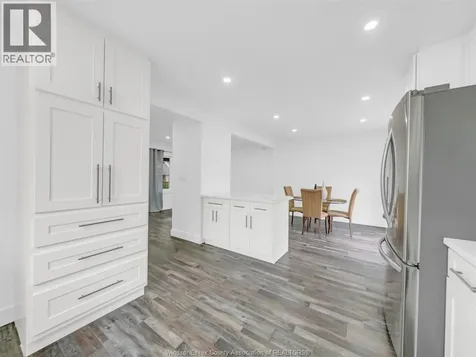 1219 Elsmere Avenue Windsor ON N9A 2B1
