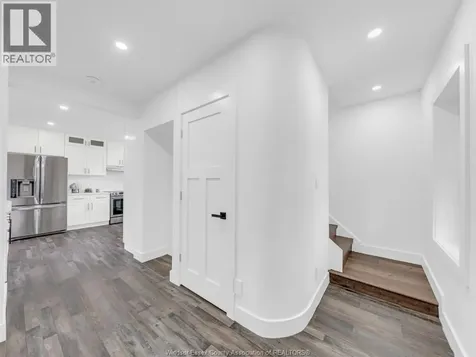 1219 Elsmere Avenue Windsor ON N9A 2B1