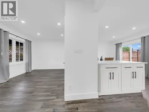 1219 Elsmere Avenue Windsor ON N9A 2B1