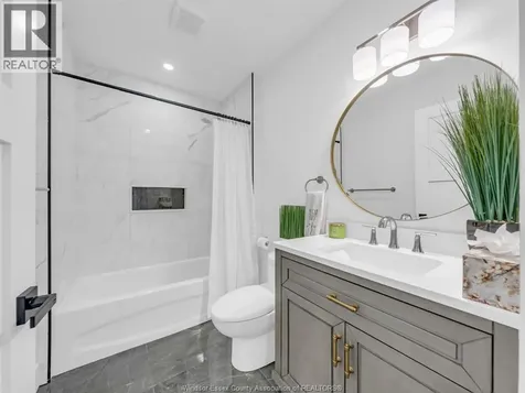 1219 Elsmere Avenue Windsor ON N9A 2B1
