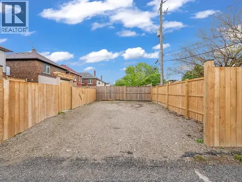 1219 Elsmere Avenue Windsor ON N9A 2B1