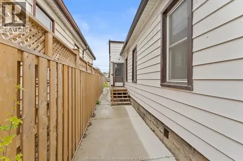 414 Parent Avenue Windsor ON N9A 2C1