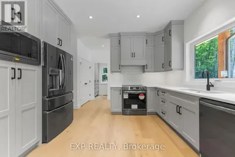 743 Lakewoods Drive Madawaska Valley ON K0J 1B0