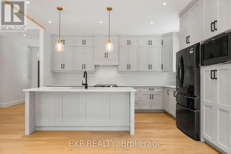 747 Lakewoods Drive Madawaska Valley ON K0J 1B0