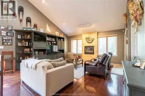 30 Cramar Crescent Chatham ON N7M 6G3