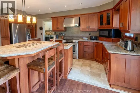 30 Cramar Crescent Chatham ON N7M 6G3