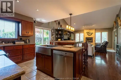 30 Cramar Crescent Chatham ON N7M 6G3