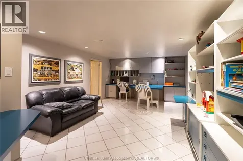 30 Cramar Crescent Chatham ON N7M 6G3