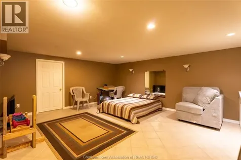 30 Cramar Crescent Chatham ON N7M 6G3