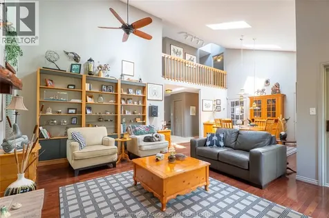 30 Cramar Crescent Chatham ON N7M 6G3
