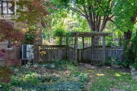 30 Cramar Crescent Chatham ON N7M 6G3