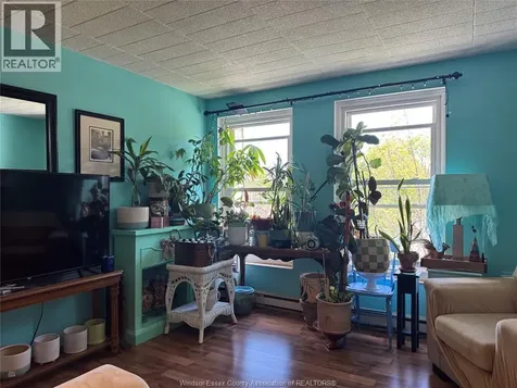 6647 Thornberry Crescent Windsor ON N8T 3A6