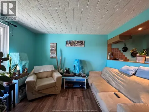 6647 Thornberry Crescent Windsor ON N8T 3A6