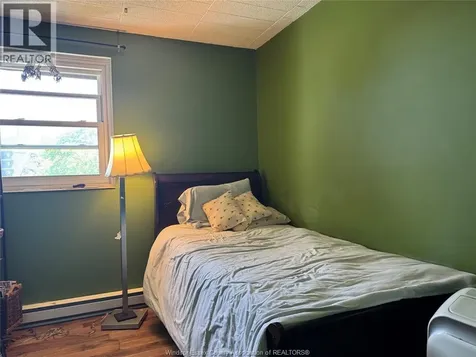 6647 Thornberry Crescent Windsor ON N8T 3A6