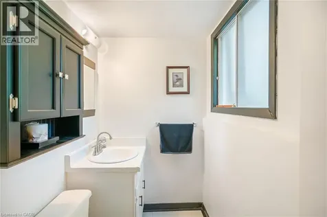 225 Anne Street Niagara-on-the-lake ON L0S 1J0