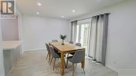 431 Keats Way Waterloo ON N2L 5S7